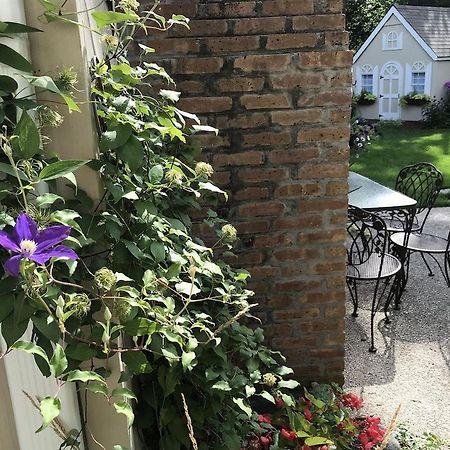 1810 Emerson House Bed & Breakfast - Adults Only เบลอยท์ ภายนอก รูปภาพ